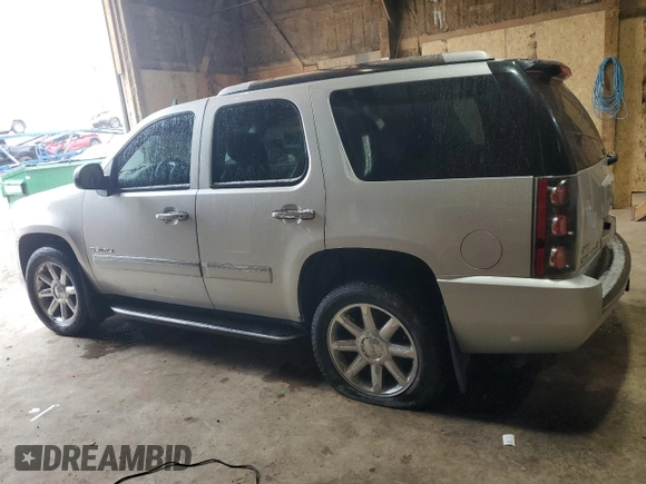 2011 GMC Yukon Denali with VIN 1GKS2EEF2BR353405, listed as a Copart auction lot 51539035 with 210,314 mi miles and Clean Title. Bid and sale history available at carsss.com. Image 2.