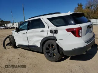 2023 Ford Explorer ST-Line with VIN 1FMSK7KH0PGB52842, listed as a Copart auction lot 88803645 with 20,888 mi miles and Salvage Title. Bid and sale history available at carsss.com. Image 2.