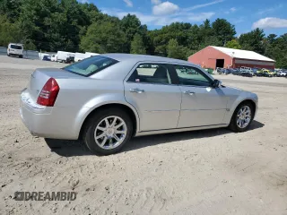 2005 Chrysler 300 with VIN 2C3JA63H25H635749, listed as a Copart auction lot 70317364 with 141,878 mi miles and Clean Title. Bid and sale history available at carsss.com. Image 3.