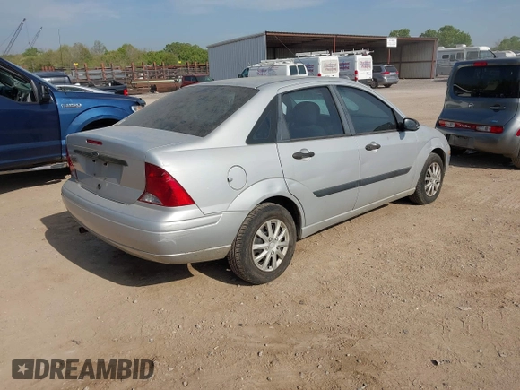 2003 Ford Focus LX with VIN 1FAFP33P83W239710, listed as a IAAI auction lot 42035643 with 178,016 mi miles and . Bid and sale history available at carsss.com. Image 4.