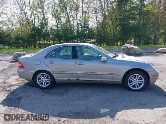 2003 Mercedes-Benz C 240 with VIN WDBRF81J33F416250, listed as a IAAI auction lot 42255841 with 307,737 mi miles and . Bid and sale history available at DreamBid. Image 12.