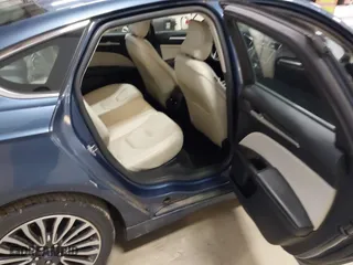 2018 Ford Fusion Titanium with VIN 3FA6P0D97JR271966, listed as a IAAI auction lot 41722535 with 118,304 mi miles. Bid and sale history available at carsss.com. Image 8.