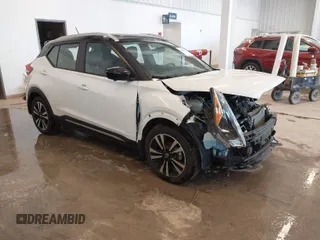 2019 Nissan Kicks SR with VIN 3N1CP5CU7KL538238, listed as a IAAI auction lot 41688621 with 40,142 mi miles. Bid and sale history available at carsss.com. Image 1.