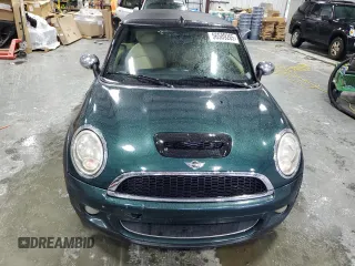 2010 MINI Convertible S z VIN WMWMS3C54ATY51980, wystawiony jako Copart lot #56589265 z przebiegiem 147 136 mil mil oraz Szkoda całkowita • Salvage title. Historia ofert i sprzedaży dostępna na DreamBid. Obrazek 5.