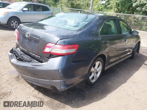 2011 Toyota Camry LE z VIN 4T1BF3EK5BU604704, wystawiony jako IAAI lot #39739905 z przebiegiem 184 706 mil mil oraz . Historia ofert i sprzedaży dostępna na DreamBid. Obrazek 4.