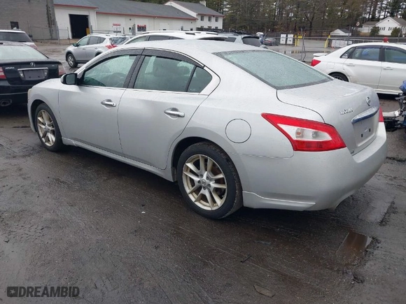 2011 Nissan Maxima 3.5 S with VIN 1N4AA5AP2BC828410, listed as a IAAI auction lot 41808564 with 266,273 mi miles. Bid and sale history available at carsss.com. Image 3.
