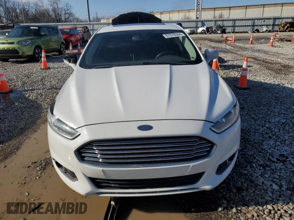 2013 Ford Fusion SE with VIN 3FA6P0HRXDR320317, listed as a Copart auction lot 51501105 with 141,311 mi miles and Salvage Title. Bid and sale history available at DreamBid. Image 5.