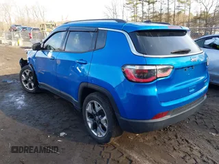 2018 Jeep Compass Limited with VIN 3C4NJCCB5JT358619, listed as a IAAI auction lot 41618229 with 53,185 mi miles and . Bid and sale history available at DreamBid. Image 3.