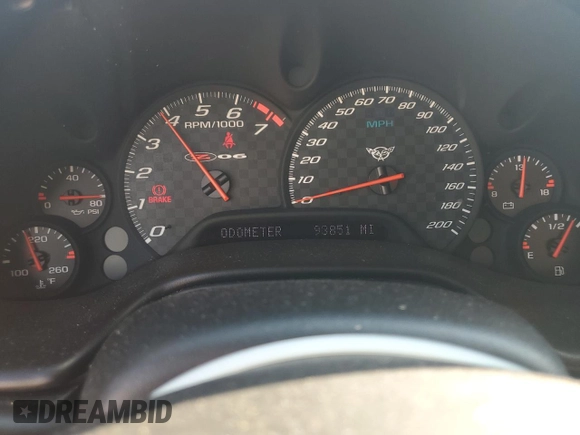 2002 Chevrolet Corvette Z06 z VIN 1G1YY12S025125563, wystawiony jako Copart lot #73230004 z przebiegiem 93 851 mil mil oraz Szkody całkowita. Historia ofert i sprzedaży dostępna na DreamBid. Obrazek 9.
