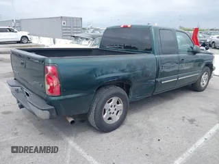 2005 Chevrolet Silverado 1500 LS with VIN 2GCEC19T151306636, listed as a IAAI auction lot 42068068 with 171,825 mi miles and . Bid and sale history available at DreamBid. Image 4.