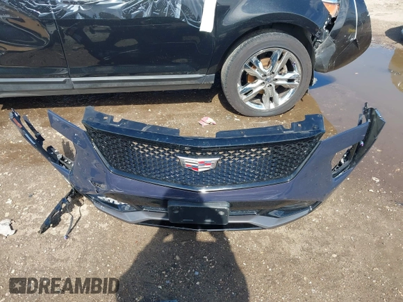2024 Cadillac XT4 FWD Sport with VIN 1GYFZER40RF226384, listed as a IAAI auction lot 42220804 with 8,743 mi miles and . Bid and sale history available at DreamBid. Image 20.