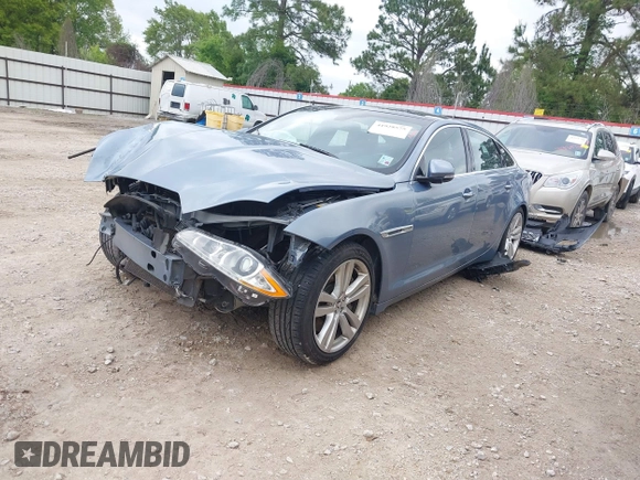 2013 Jaguar XJ with VIN SAJWA2G17DLV57561, listed as a IAAI auction lot 41928575 with 108,794 mi miles. Bid and sale history available at carsss.com. Image 18.