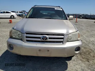2005 Toyota Highlander with VIN JTEEP21A750071882, listed as a Copart auction lot 55603845 with 230,521 mi miles and Salvage Title. Bid and sale history available at DreamBid. Image 5.