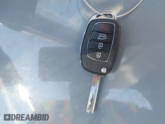 2018 Hyundai Santa Fe 2.4L z VIN 5NMZTDLB8JH098926, wystawiony jako IAAI lot #41816513 z przebiegiem 92 920 mil mil oraz . Historia ofert i sprzedaży dostępna na DreamBid. Obrazek 11.