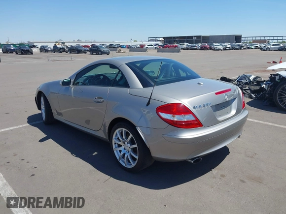 2006 Mercedes-Benz SLK-Class 3.5L with VIN WDBWK56F66F100007, listed as a IAAI auction lot 42108912 with 115,920 mi miles. Bid and sale history available at carsss.com. Image 3.