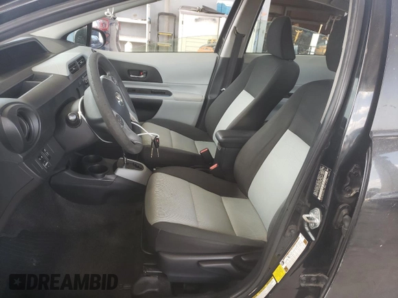 2012 Toyota Prius One z VIN JTDKDTB30C1504892, wystawiony jako Copart lot #60348625 z przebiegiem 85 880 mil mil oraz Czysty tytuł • Clean title. Historia ofert i sprzedaży dostępna na DreamBid. Obrazek 7.