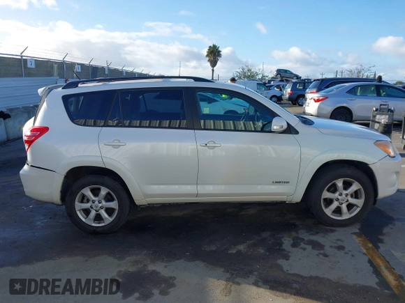2011 Toyota RAV4 Ltd with VIN 2T3YF4DV5BW095202, listed as a IAAI auction lot 41732448 with 152,257 mi miles. Bid and sale history available at carsss.com. Image 13.