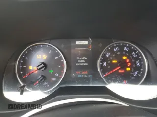 2019 Toyota RAV4 XLE with VIN JTMW1RFV6KD004869, listed as a Copart auction lot 82302754 with 118,015 mi miles and Salvage Title. Bid and sale history available at carsss.com. Image 9.