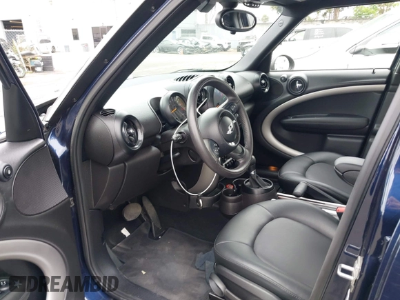 2016 MINI Countryman with VIN WMWZB3C55GWR46917, listed as a IAAI auction lot 42421995 with 23,157 mi miles and . Bid and sale history available at DreamBid. Image 18.