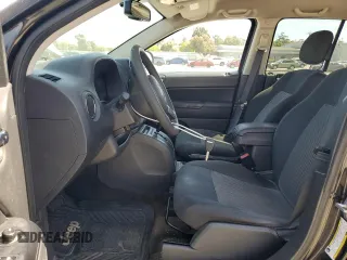 2017 Jeep Compass Sport с VIN 1C4NJCBA9HD124458, выставлен на аукционе Copart как лот 57187725 с пробегом 205 514 миль миль и Чистый • Clean title. История ставок и продаж доступна на DreamBid. Изображение 7.