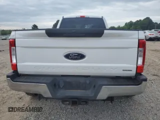 2017 Ford F-350 Lariat z VIN 1FT8W3DT0HEB40748, wystawiony jako Copart lot #54147715 z przebiegiem 140 800 mil mil oraz Czysty tytuł • Clean title. Historia ofert i sprzedaży dostępna na DreamBid. Obrazek 6.