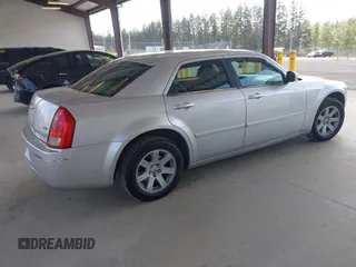 2005 Chrysler 300 Touring with VIN 2C3JA53G75H687752, listed as a IAAI auction lot 42190758 with 170,269 mi miles and . Bid and sale history available at DreamBid. Image 4.