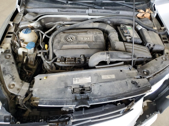 2015 Volkswagen Jetta SE with VIN 3VWD07AJ4FM404097, listed as a Copart auction lot 55054165 with 107,803 mi miles and Salvage title. Bid and sale history available at DreamBid. Image 11.