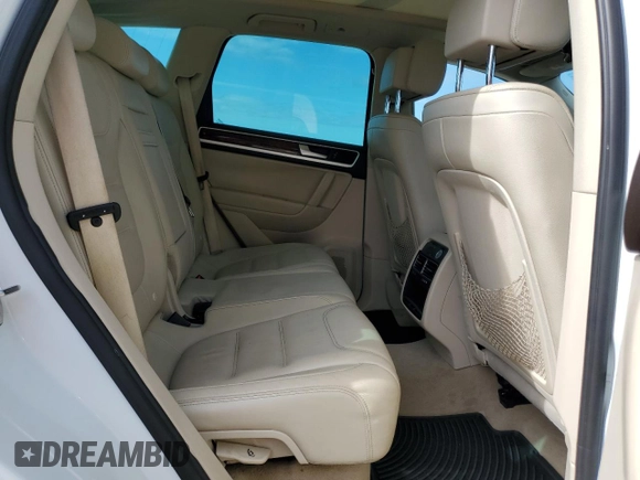 2012 Volkswagen Touareg Exec with VIN WVGEF9BP1CD008717, listed as a Copart auction lot 86095164 with 211,089 mi miles and Clean Title. Bid and sale history available at DreamBid. Image 11.