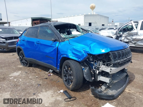 2023 Jeep Compass Latitude with VIN 3C4NJDBNXPT509707, listed as a IAAI auction lot 42368550 with 27,104 mi miles and . Bid and sale history available at DreamBid. Image 1.