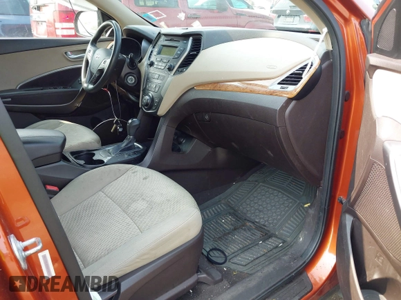 2014 Hyundai Santa Fe z VIN 5XYZTDLB0EG208769, wystawiony jako IAAI lot #42485411 z przebiegiem 82 173 mil mil oraz . Historia ofert i sprzedaży dostępna na DreamBid. Obrazek 5.