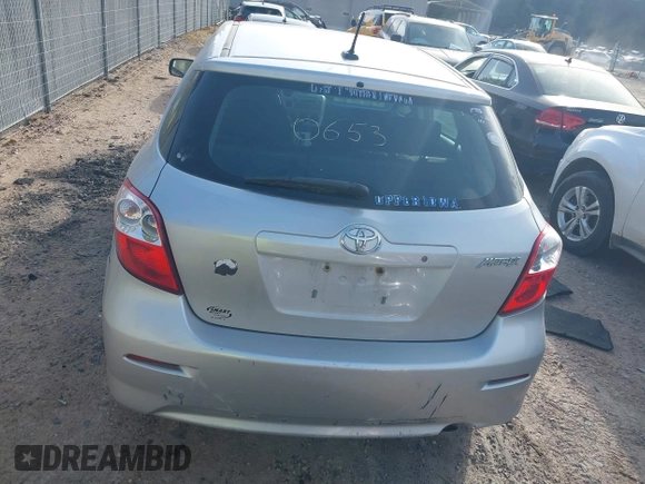 2011 Toyota Matrix z VIN 2T1KU4EE6BC727547, wystawiony jako IAAI lot #41810653 z przebiegiem Nie podano mil oraz . Historia ofert i sprzedaży dostępna na DreamBid. Obrazek 16.