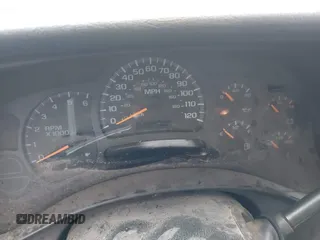 2005 Chevrolet Silverado 1500 LS z VIN 2GCEC13T151397500, wystawiony jako IAAI lot #40999355 z przebiegiem 302 934 mil mil oraz . Historia ofert i sprzedaży dostępna na DreamBid. Obrazek 7.