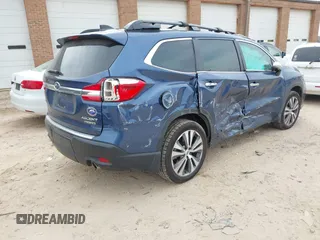 2021 Subaru Ascent Touring with VIN 4S4WMARD3M3453698, listed as a IAAI auction lot 41689786 with 32,873 mi miles. Bid and sale history available at carsss.com. Image 4.