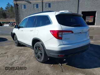 2021 Honda Pilot Special Edition with VIN 5FNYF6H2XMB030592, listed as a IAAI auction lot 41479543 with 16,433 mi miles and . Bid and sale history available at DreamBid. Image 3.