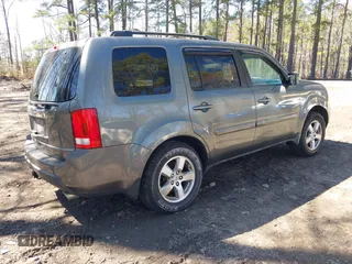 2009 Honda Pilot EX-L with VIN 5FNYF48549B006634, listed as a IAAI auction lot 41805776 with 176,382 mi miles. Bid and sale history available at carsss.com. Image 4.