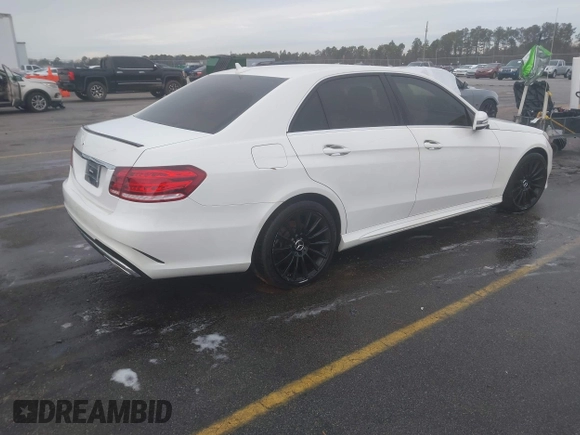 2015 Mercedes-Benz E 350 Sport with VIN WDDHF5KBXFB099488, listed as a IAAI auction lot 41288935 with 81,689 mi miles and . Bid and sale history available at DreamBid. Image 4.
