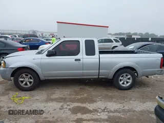 2002 Nissan Frontier z VIN 1N6DD26S82C335600, wystawiony jako IAAI lot #42162986 z przebiegiem 204 948 mil mil oraz . Historia ofert i sprzedaży dostępna na DreamBid. Obrazek 14.