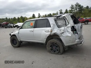 2018 Toyota 4Runner SR5 z VIN JTEBU5JR7J5579821, wystawiony jako Copart lot #56199925 z przebiegiem Nie podano mil oraz Szkoda całkowita • Salvage title. Historia ofert i sprzedaży dostępna na DreamBid. Obrazek 2.