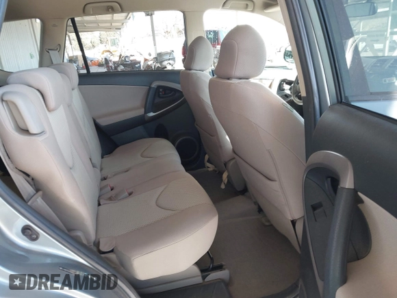 2007 Toyota RAV4 with VIN JTMBK33VX76026138, listed as a IAAI auction lot 41074208 with 73,260 mi miles. Bid and sale history available at carsss.com. Image 8.