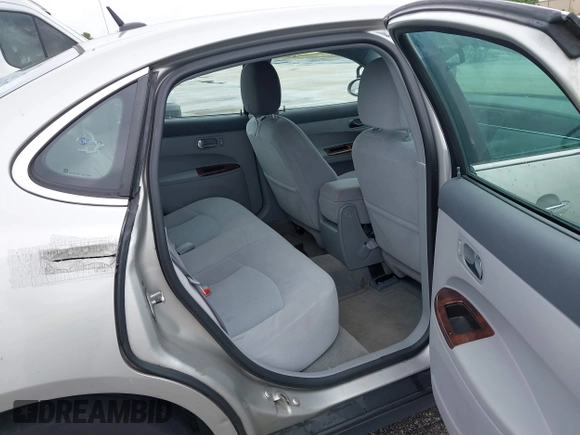 2007 Buick LaCrosse CX with VIN 2G4WC582771131358, listed as a IAAI auction lot 42231899 with 111,437 mi miles and . Bid and sale history available at DreamBid. Image 8.