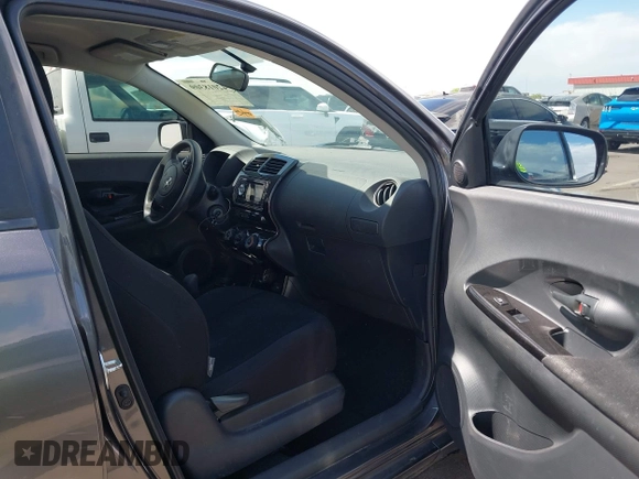 2008 Scion xD with VIN JTKKU10498J025371, listed as a IAAI auction lot 42018309 with 90,192 mi miles. Bid and sale history available at carsss.com. Image 5.
