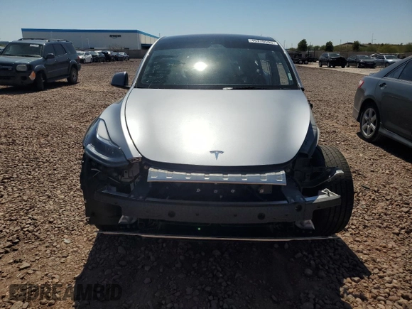 2024 Tesla Model Y Long Range z VIN 7SAYGDEE6RA322800, wystawiony jako Copart lot #49470595 z przebiegiem 16 372 mil mil oraz Szkoda całkowita • Salvage title. Historia ofert i sprzedaży dostępna na DreamBid. Obrazek 5.