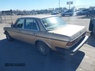 1985 Mercedes-Benz 300 with VIN WDBAB33C5FA218782, listed as a IAAI auction lot 41698746 with 285,352 mi miles and . Bid and sale history available at DreamBid. Image 3.