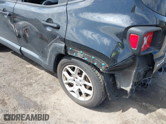 2015 Jeep Renegade Latitude with VIN ZACCJBBT0FPB73676, listed as a IAAI auction lot 42032879 with 121,953 mi miles. Bid and sale history available at carsss.com. Image 18.