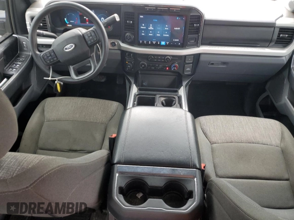 2023 Ford F-350 XL с VIN 1FT8W3BT6PED13884, выставлен на аукционе Copart как лот 52297765 с пробегом 56 112 миль миль и Списание • Salvage title. История ставок и продаж доступна на DreamBid. Изображение 8.