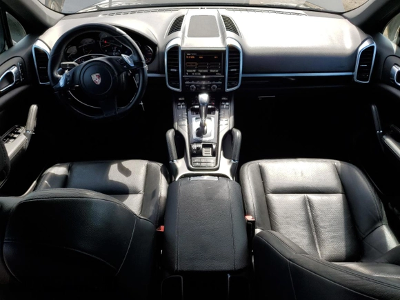 2011 Porsche Cayenne with VIN WP1AA2A21BLA04765, listed as a Copart auction lot 55946445 with 126,904 mi miles and Salvage title. Bid and sale history available at DreamBid. Image 8.