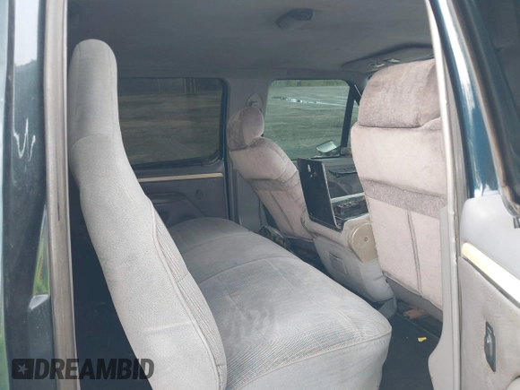 1997 Ford F-350 with VIN 1FTJW36F0VEC88290, listed as a IAAI auction lot 42594477 with 230,353 mi miles and . Bid and sale history available at DreamBid. Image 8.