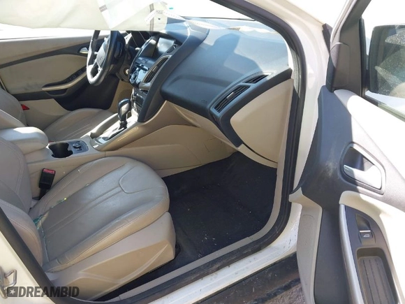 2012 Ford Focus SEL with VIN 1FAHP3H23CL183151, listed as a IAAI auction lot 41800487 with 165,370 mi miles. Bid and sale history available at carsss.com. Image 5.