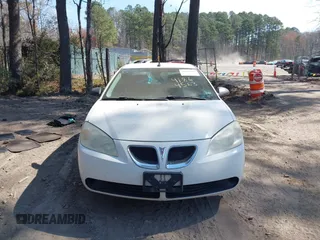 2008 Pontiac G6 1SV Value Leader with VIN 1G2ZF57B284297954, listed as a IAAI auction lot 41864563 with 203,678 mi miles. Bid and sale history available at carsss.com. Image 13.