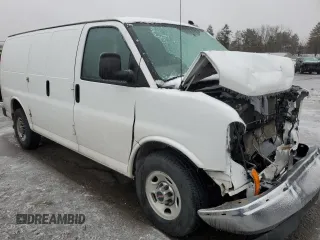 2017 GMC Savana Cargo Van with VIN 1GTW7AFG9H1105383, listed as a Copart auction lot 42632255 with 0 mi miles and Salvage Title. Bid and sale history available at carsss.com. Image 4.